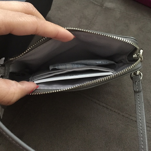BNWT Grey Coach wristlet. - Picture 3 of 3
