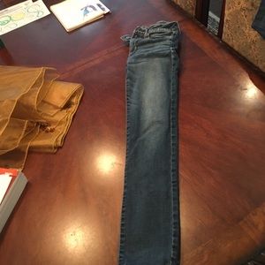 American eagle jeans. 7 months old. Rarely worn.