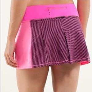 Lululemon 6 fast cat skirt plum raspberry
