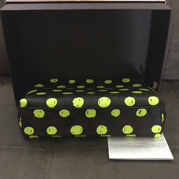 Coach large makeup bag - Picture 3 of 4