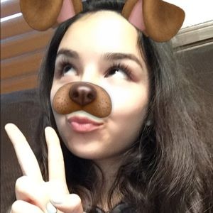 Meet your Posher, Yadira