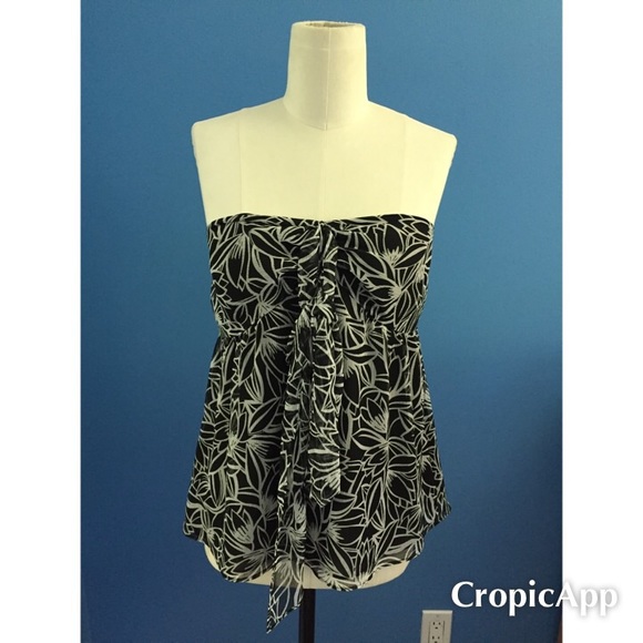 Ann Taylor Tops - 🇺🇸SALE🇺🇸Ann Taylor flowy tube top size 8