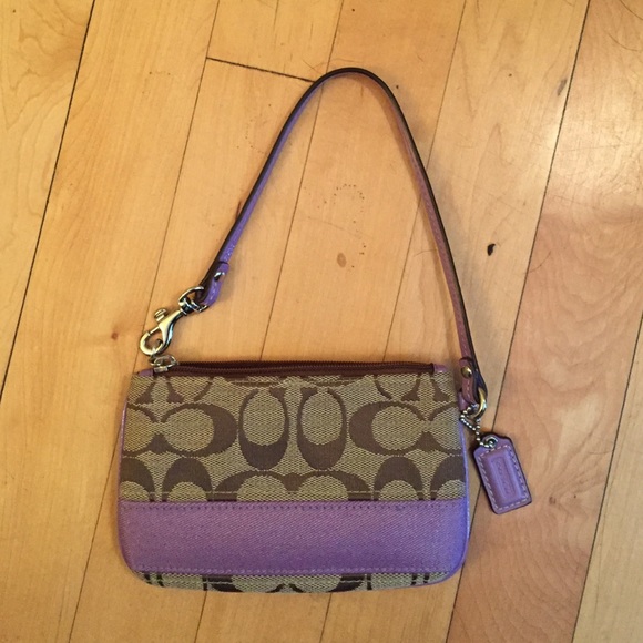 Coach wristlets purse