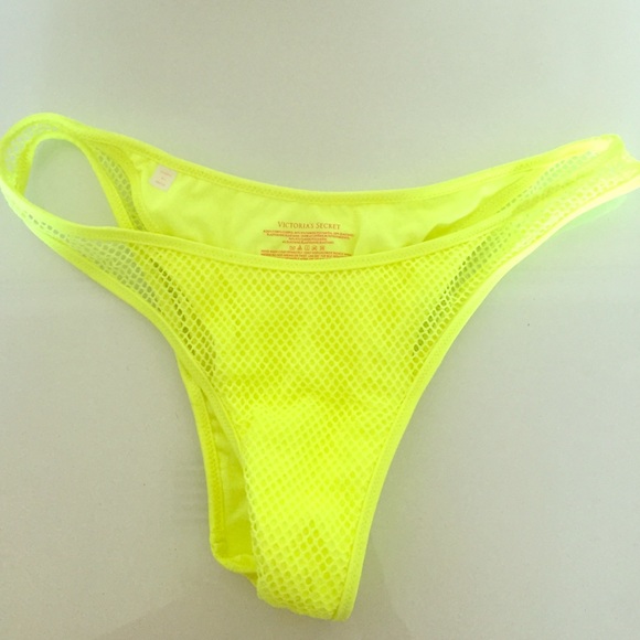 NWOT Victoria's Secret Brazillian Style Bottom