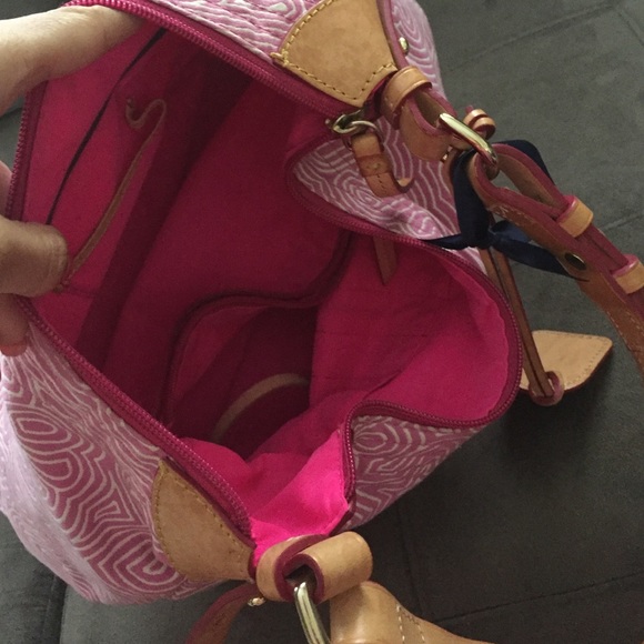 Pink Dooney and Bourke purse - Picture 4 of 4