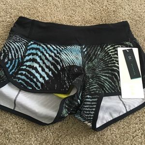 NWT exclusive SEAWHEEZE half marathon speed short