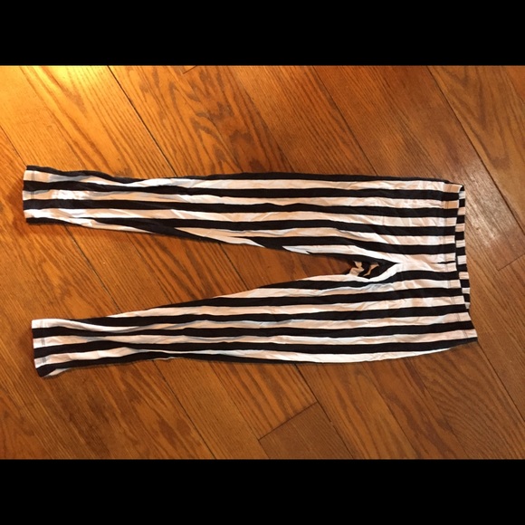 Striped leggings