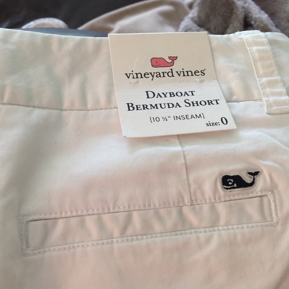 Vineyard Vines Day Boat Bermuda Shorts 0❣️SALE❣️ - Picture 3 of 3