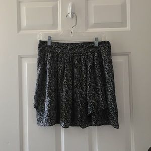 Black and white Gap skirt