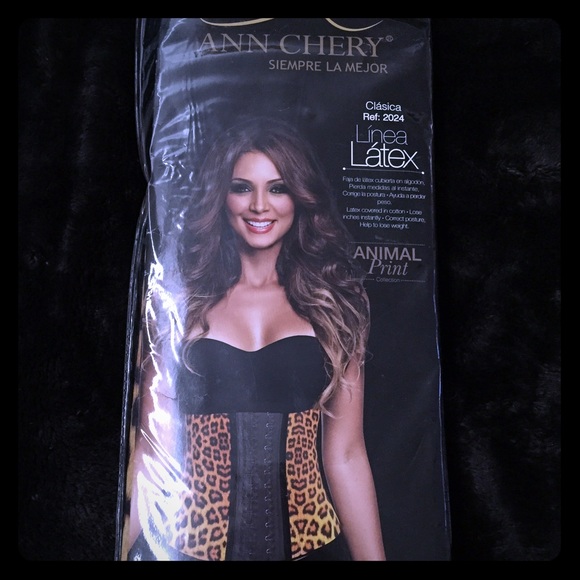 Brand new Ann chery. Waist trainer. Animal print