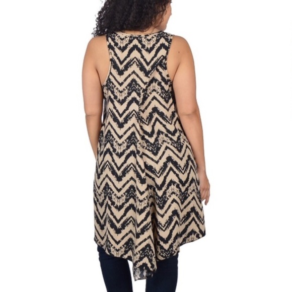 NWT Plus size sleeveless High Low Hem - Picture 2 of 4