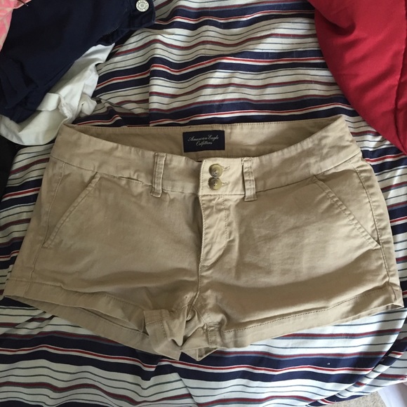 Women's khaki American Eagle shorts
