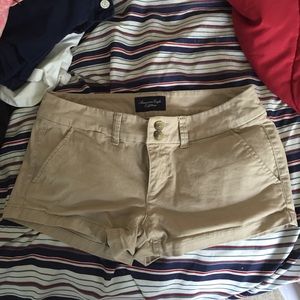 Women's khaki American Eagle shorts