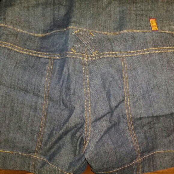Shorts - Picture 2 of 2