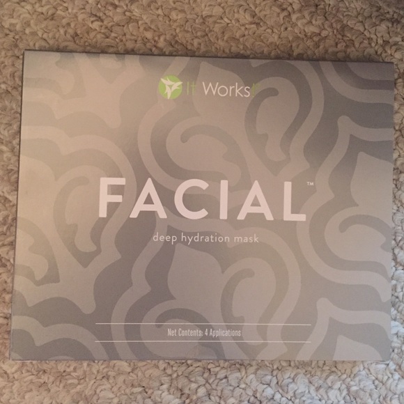ONE BOX LEFT‼️ It Works! Facial Mask