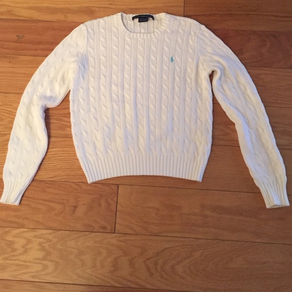 White cable knit sweater. Size: large