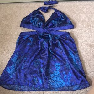 Flowy backless halter top