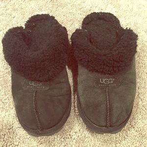 black ugg slippers