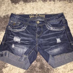 WALLFLOWER shorts!