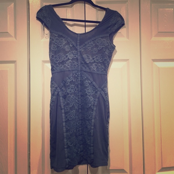 Simple lace blue dress
