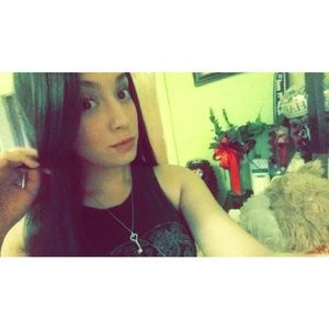 Meet your Posher, Mayra