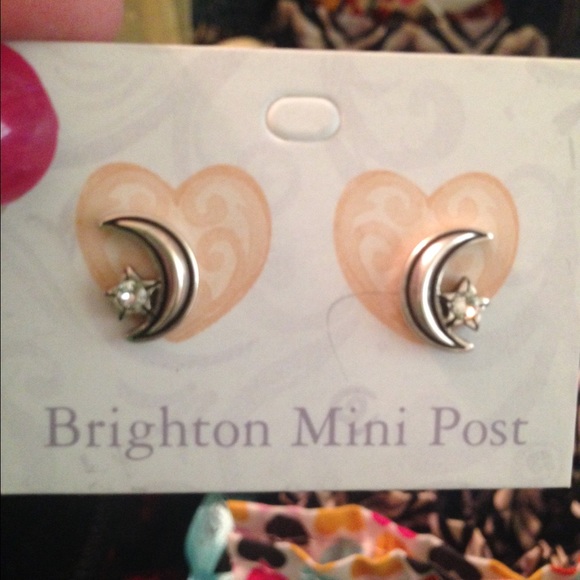 Post earings