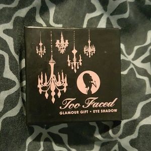 Toofaced glamour eyeshadow