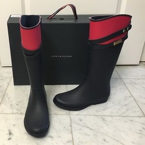 Colorblock Tommy Hilfiger rain boots!!!