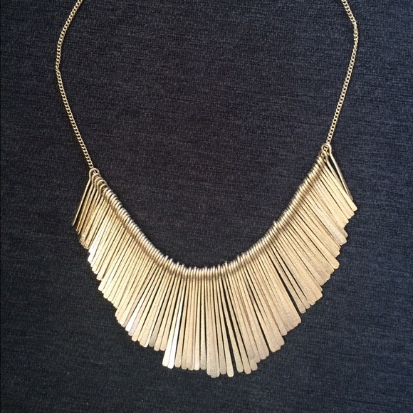 Statement necklace