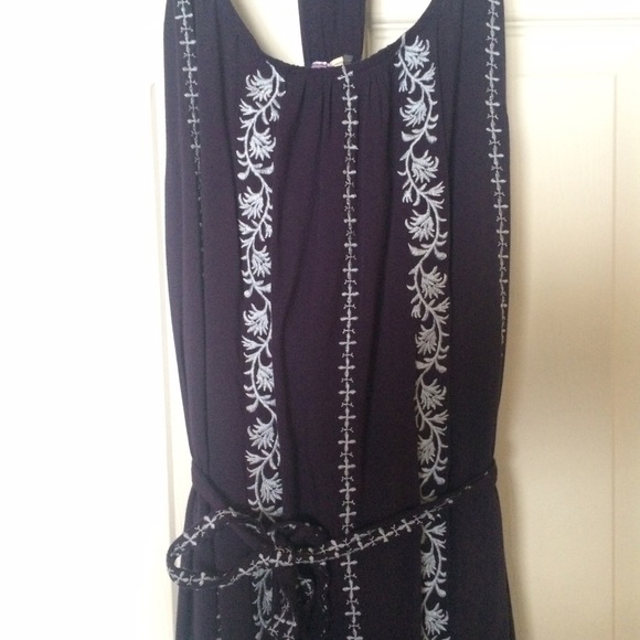 Beautiful Racerback Dress - Picture 2 of 4