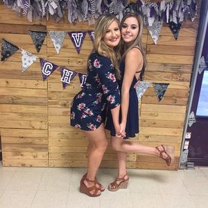 Meet your Posher, Danielle