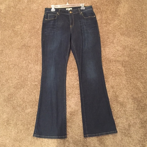 CAbi Galaxy Wash, Curvy slim boot Jean
