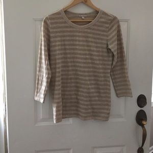 Gold striped 3/4 sleeve Gap tee.