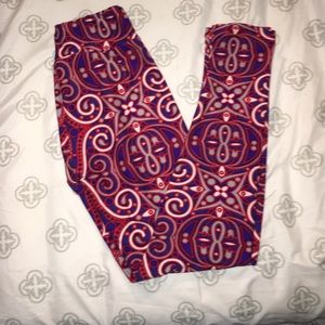 LuLaRoe buttery soft leggings!