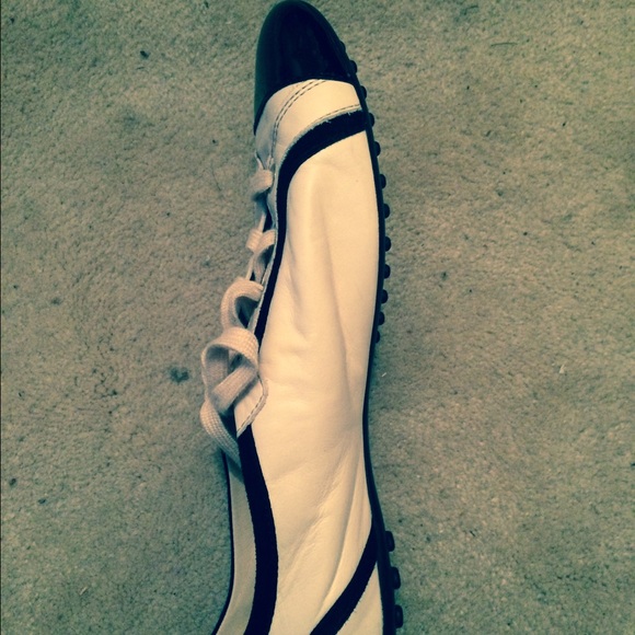 SOLD💳Tods tie up loafer genuine💳SOLD - Picture 4 of 4