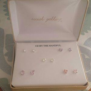 Gem stud earing assortment