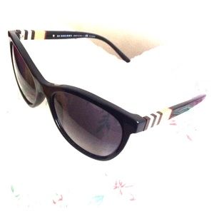 Burberry Sunglasses!!!!