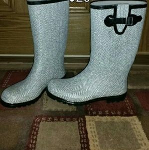 Rain boots