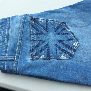 Super cute yaso jeans 😍😍😍