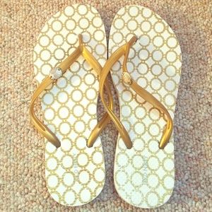 Old Navy flip flops with gold seashell detail