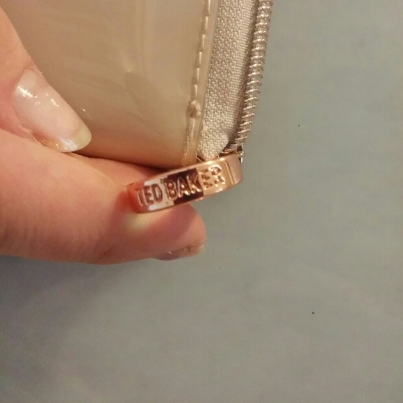 Ted Baker Tablet Case - Picture 3 of 4