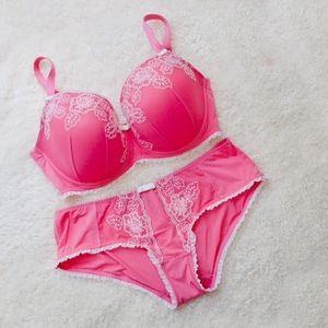 ✨SALE✨36DDD / 38DD Balconnette