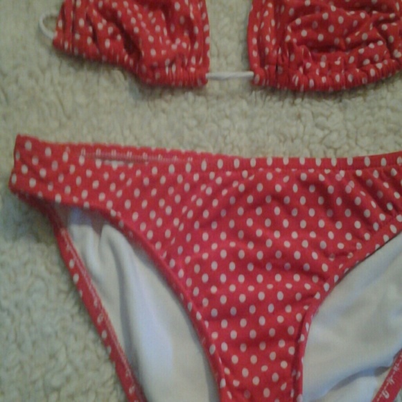2 PIECE  SWIM  SUITE. - Picture 3 of 4