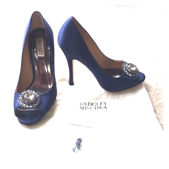 Navy Blue Peep toe Badgley Mischka