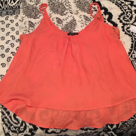 Tank wth lace sides