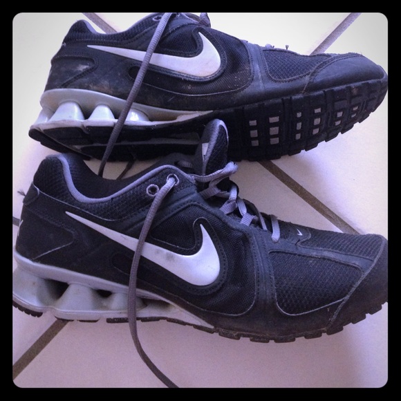 Nike black sneakers