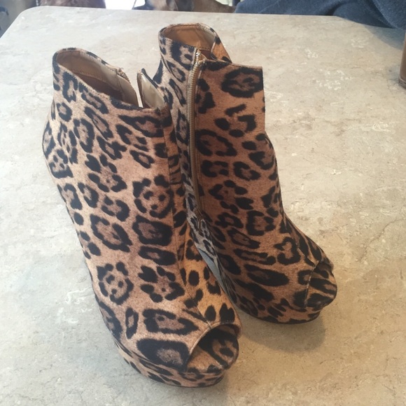 Leopard heeled wedges