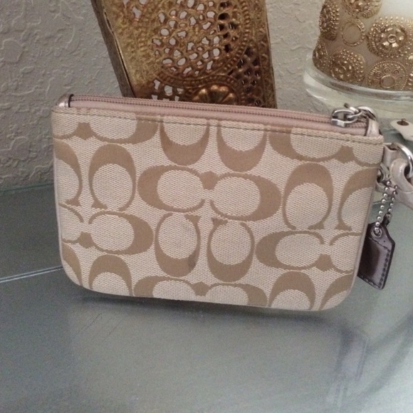 Coach wristlet - Picture 2 of 3