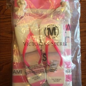 Victoria's Secret beach bag and flip flops set