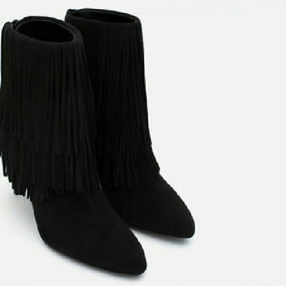 Black fringe boots - Picture 3 of 3
